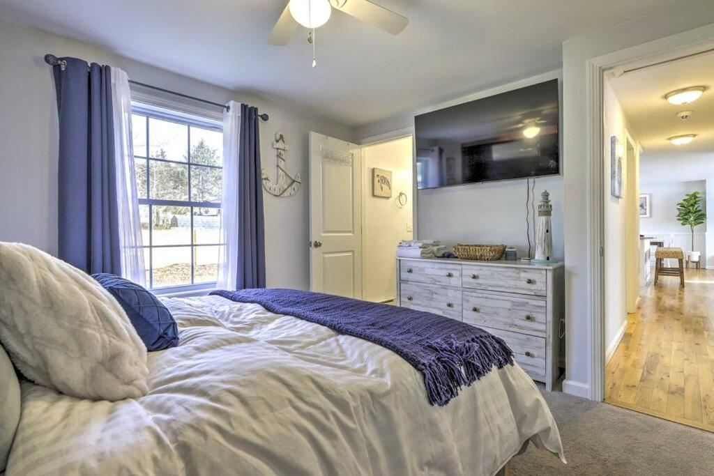 New! Updated Mystic Home W/ Sauna, Hot Tub & Deck Dış mekan fotoğraf