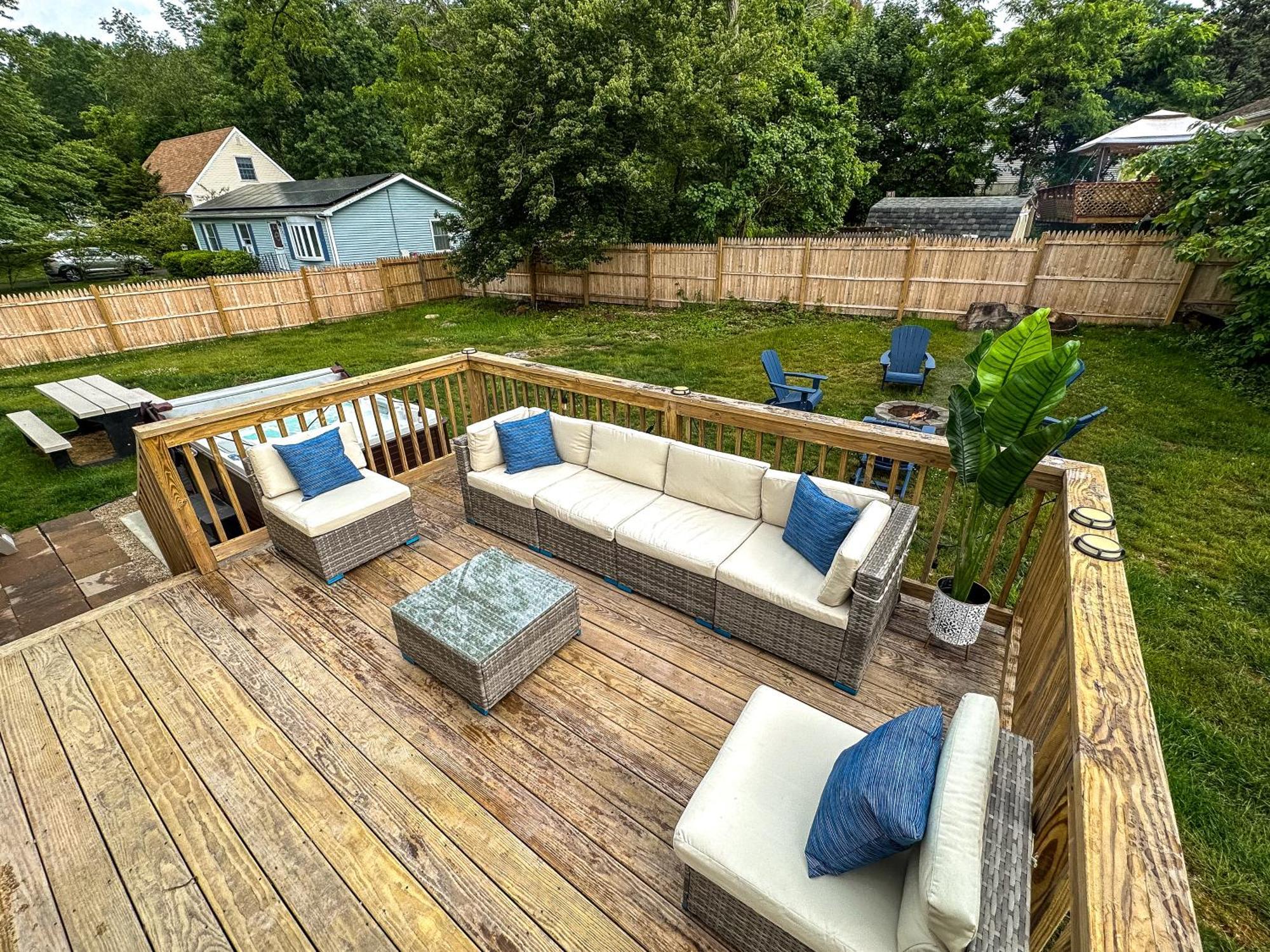 New! Updated Mystic Home W/ Sauna, Hot Tub & Deck Dış mekan fotoğraf